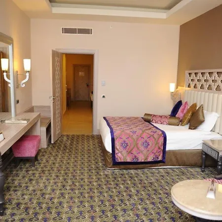 Royal Alhambra Palace Resort