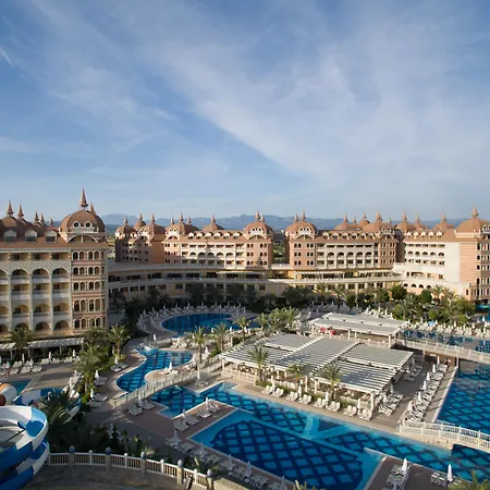 Resort Royal Alhambra Palace Side