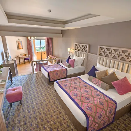 Resort Royal Alhambra Palace Side