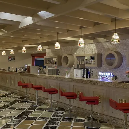 Royal Alhambra Palace Resort