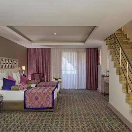 Resort Royal Alhambra Palace